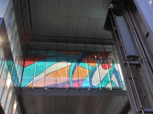 251120・1120三田祭ロゴ南校舎4階渡り廊下 (3).jpg