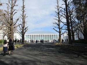 260325記念館と並木 (1).jpg